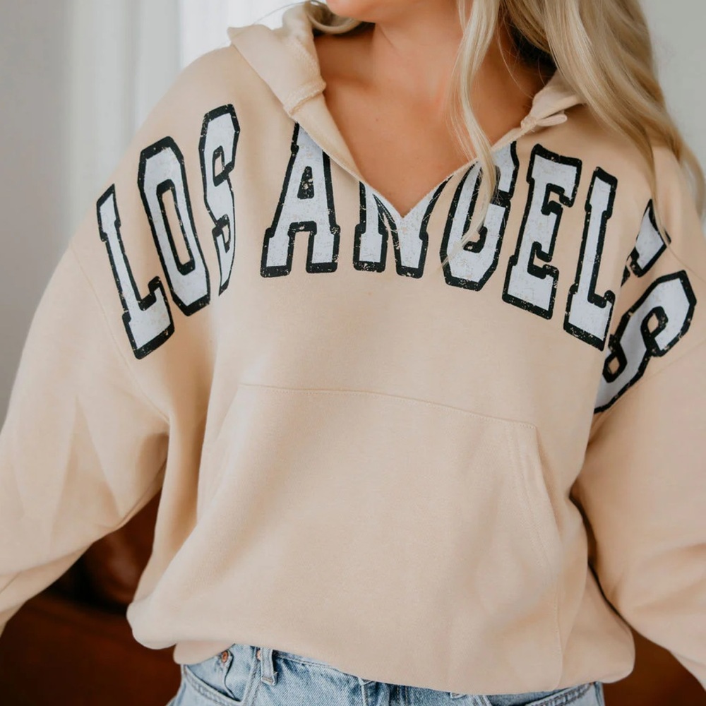 Aemi+Co Los Angeles Graphic Hoodie Size Medium Oatmeal Oversized Fit NWT